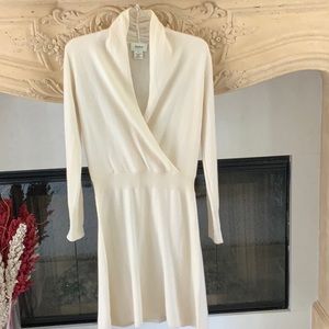 Cream 100% Cashmere Dress in excellent condition. Size Small